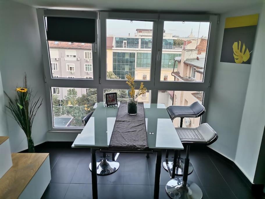 Sky-View Apartmentin Perfect City Center Sofia Exterior foto